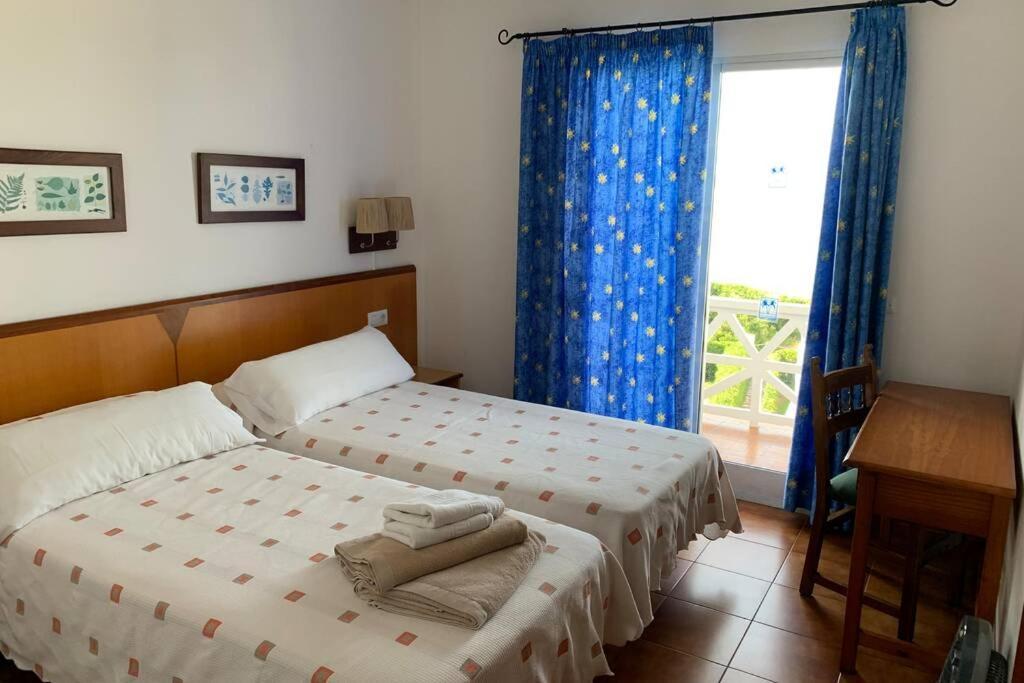 Apartamento En Playa Santo Tomas 1-5 Эс-Миджорн-Гран Экстерьер фото