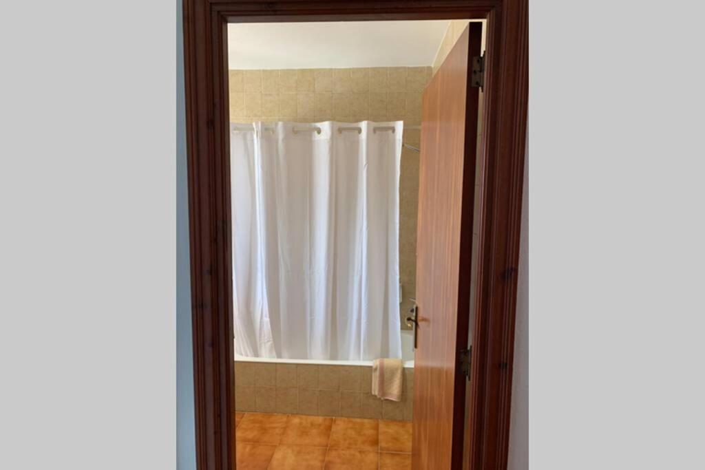 Apartamento En Playa Santo Tomas 1-5 Эс-Миджорн-Гран Экстерьер фото