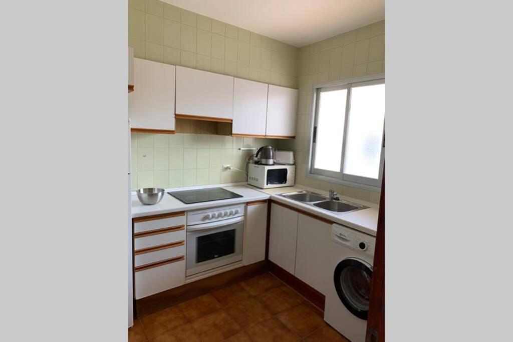Apartamento En Playa Santo Tomas 1-5 Эс-Миджорн-Гран Экстерьер фото