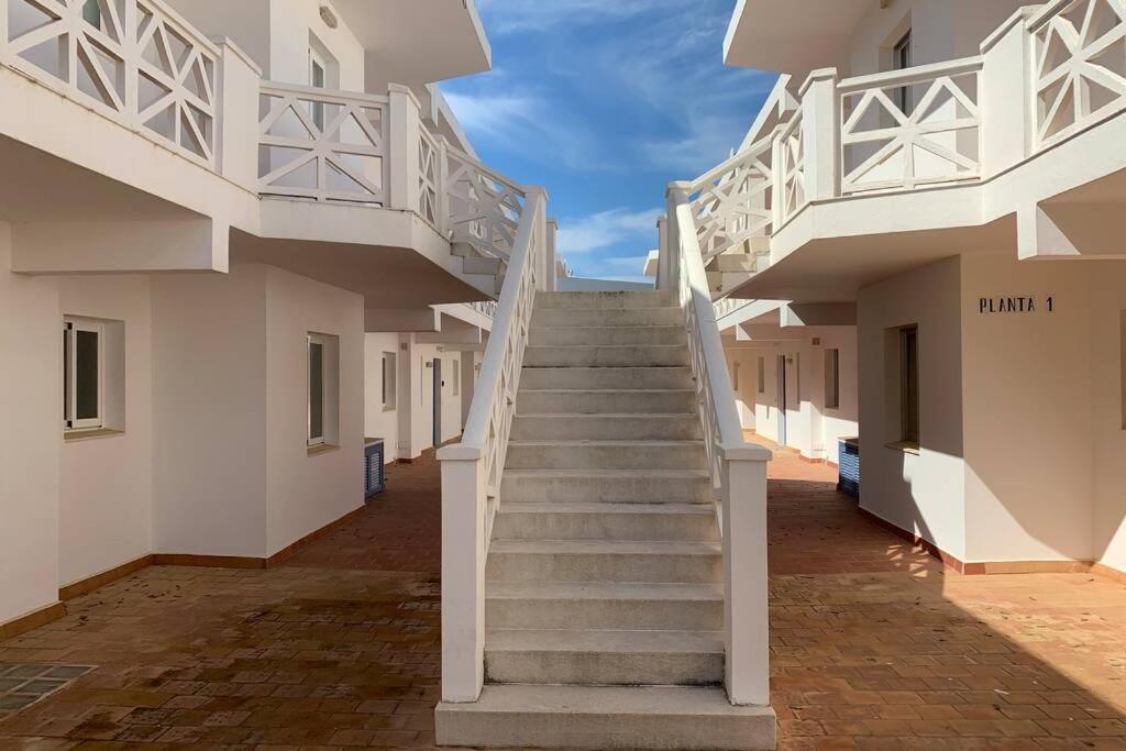 Apartamento En Playa Santo Tomas 1-5 Эс-Миджорн-Гран Экстерьер фото